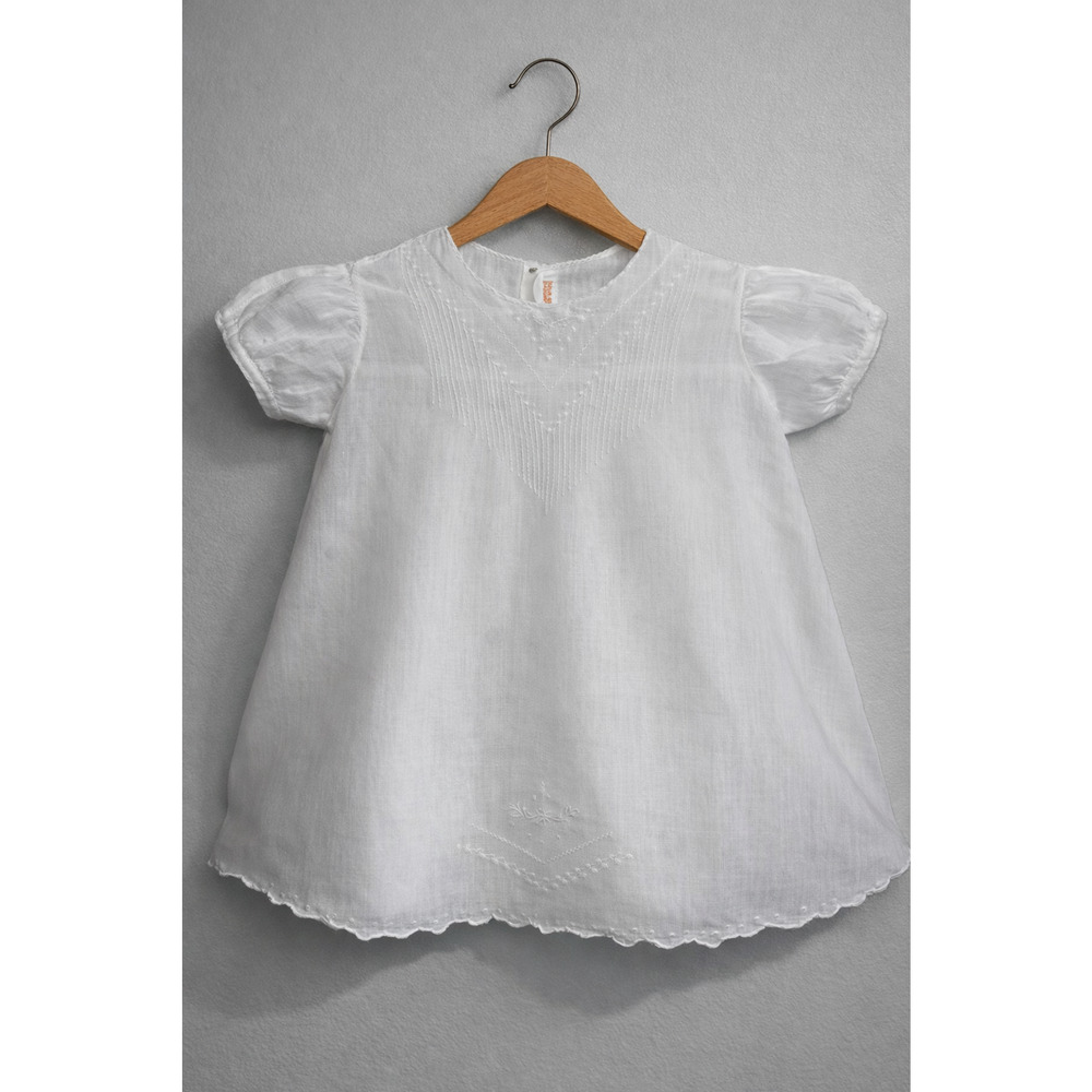VTG Hand Made Baby Gown White Embroidered Scalloped Hem 3–6M Heirloom Cotton